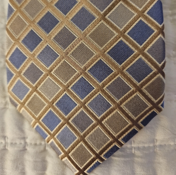 Two Kenneth Cole Ties - Picture 3 of 4